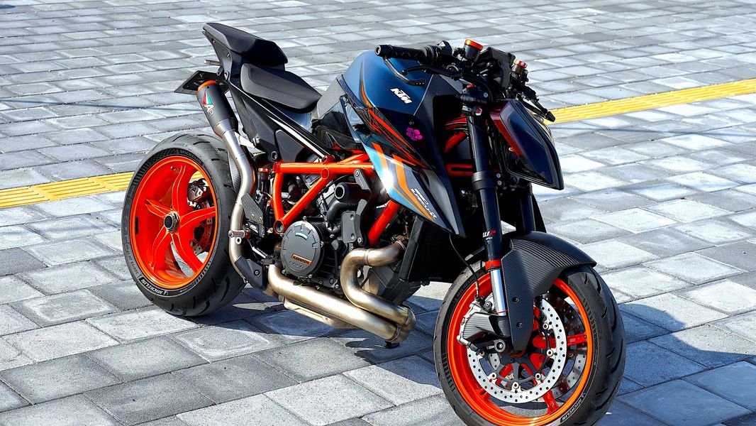 二手KTMR2R1290 Super Duke