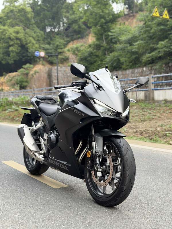 二手本田CBR400R