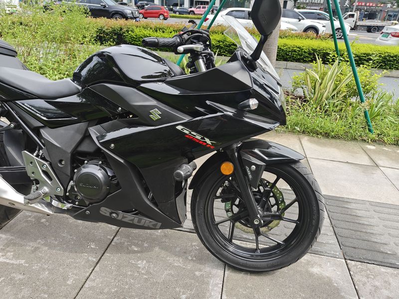 二手豪爵铃木GSX250R