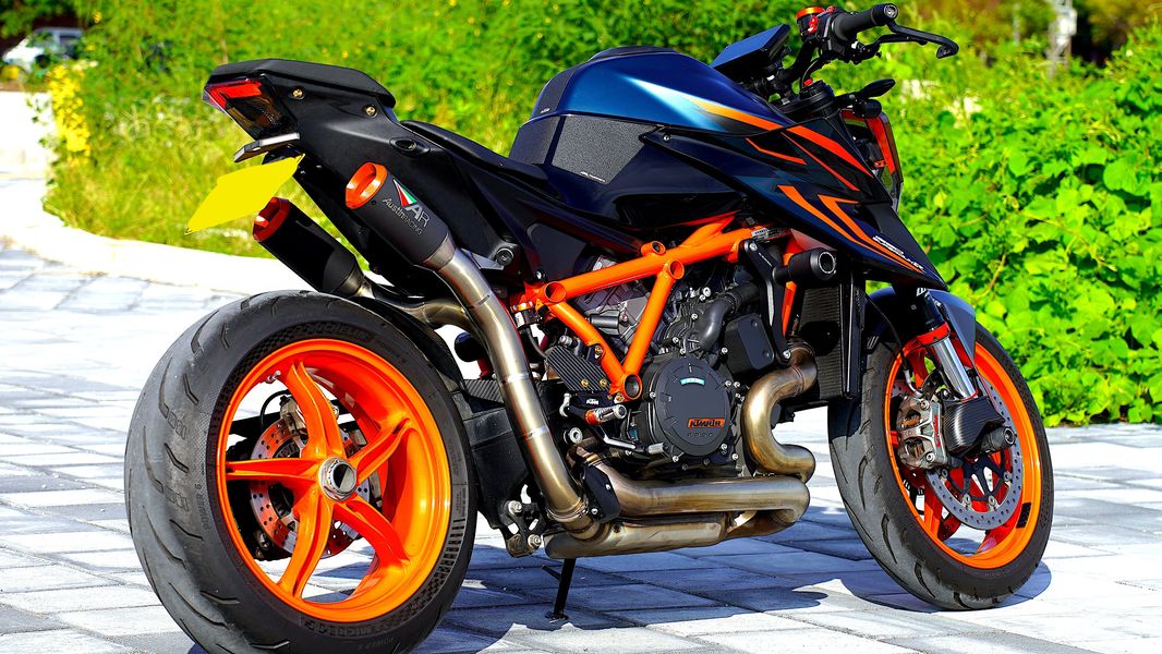 二手KTMR2R1290 Super Duke