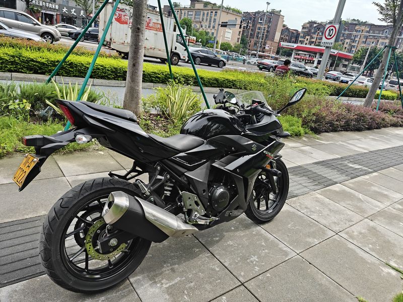 二手豪爵铃木GSX250R