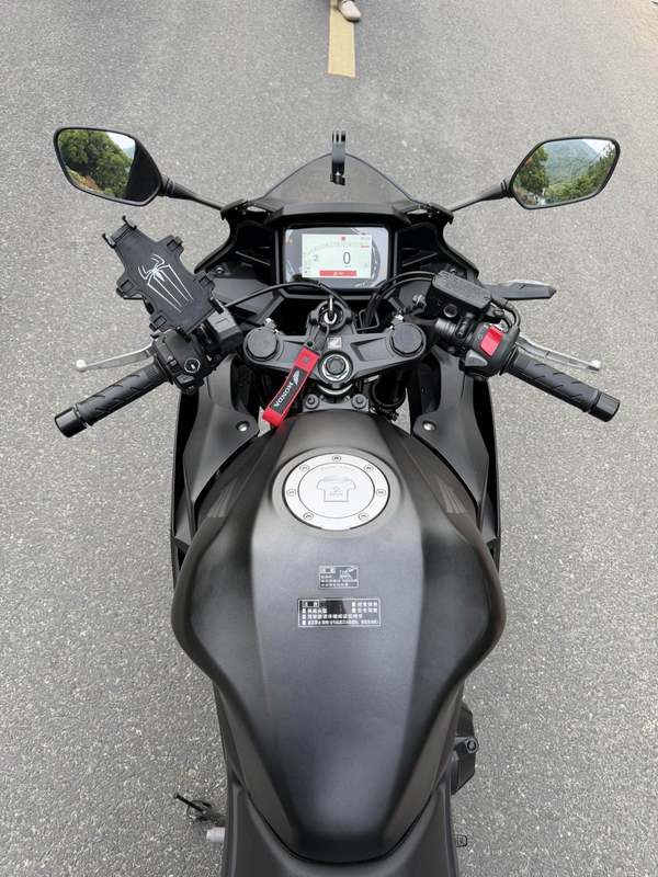 二手本田CBR400R