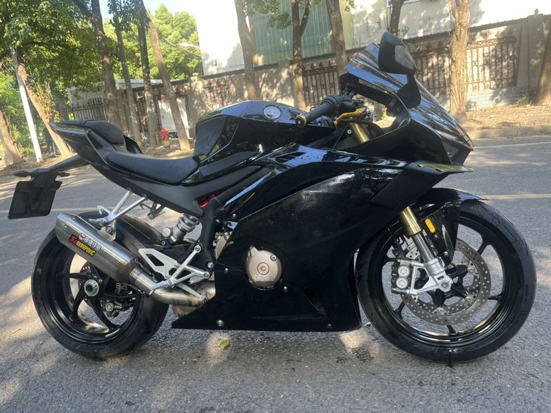 二手张雪机车500RR