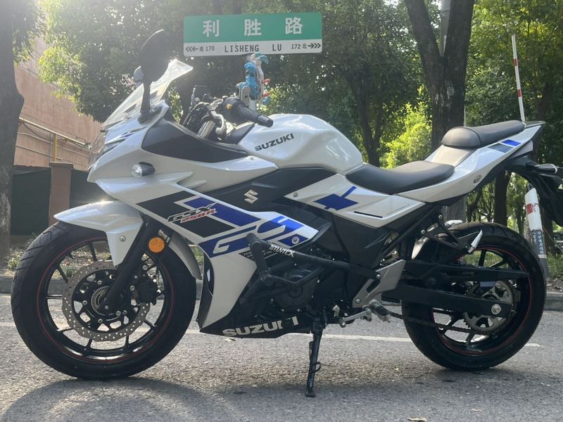 二手豪爵铃木GSX250R