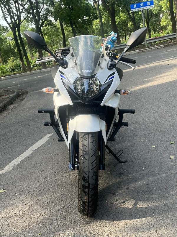 二手豪爵铃木GSX250R