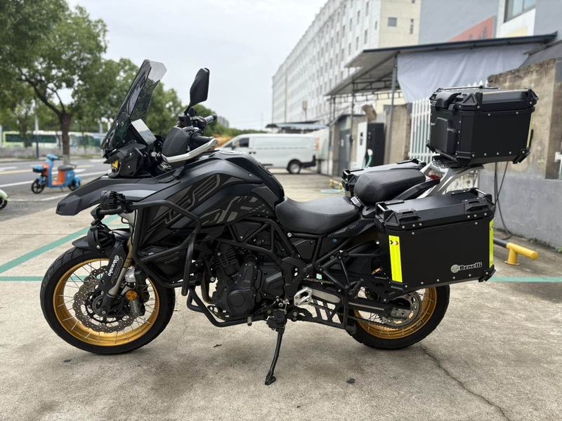 二手贝纳利TRK702