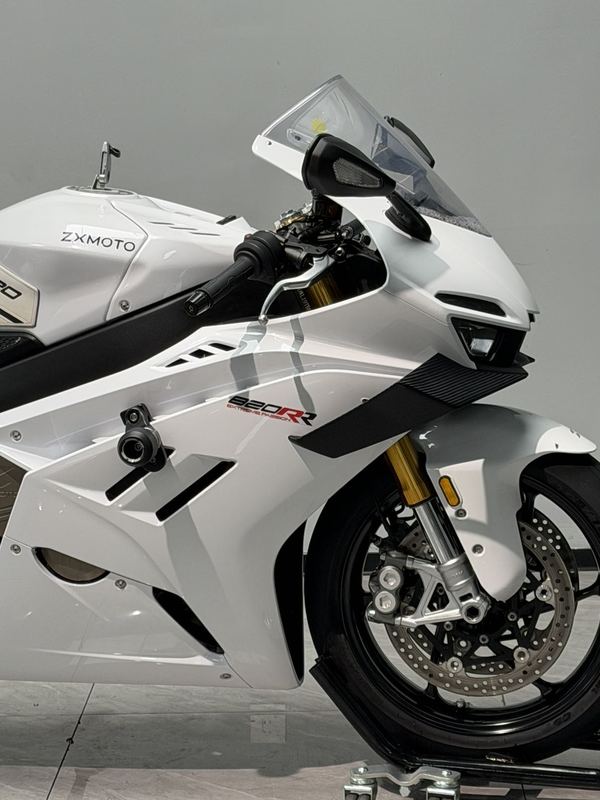 二手张雪机车820RR