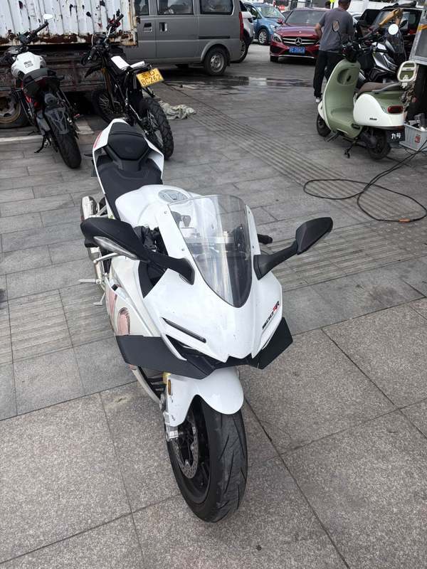 二手张雪机车500RR