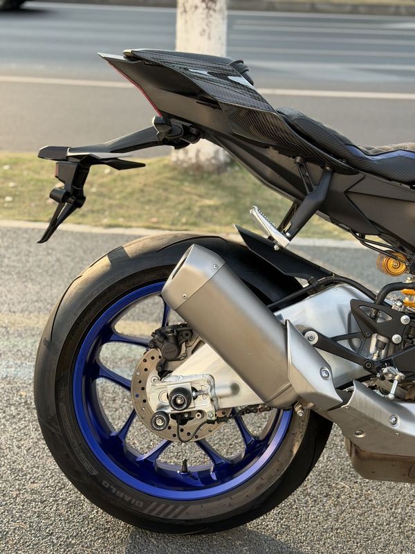 二手雅马哈YZF-R1