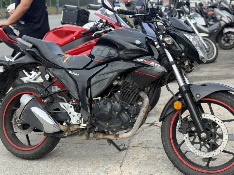 二手济南铃木极客飒 Gixxer 155 NK