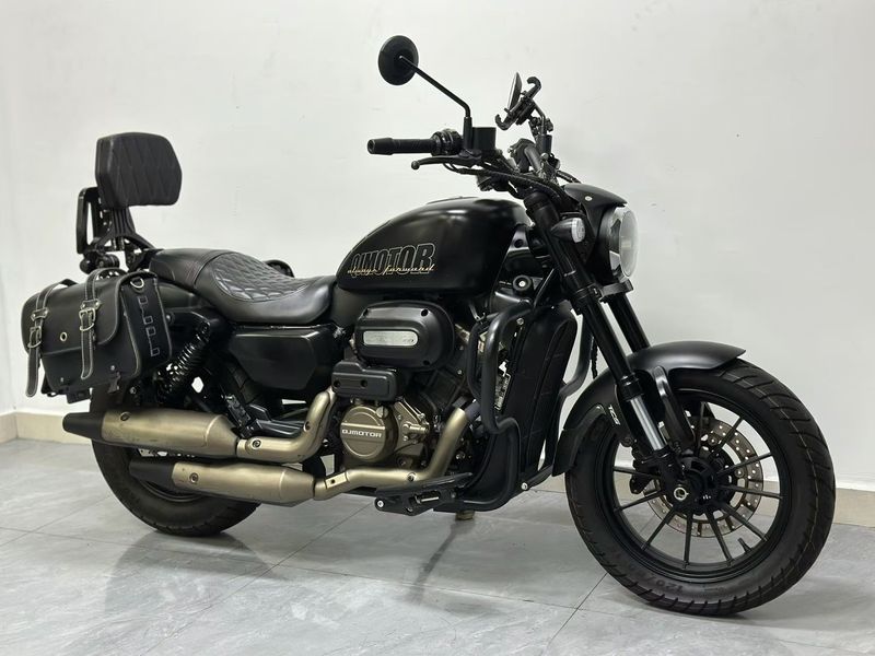 二手QJMOTOR闪300