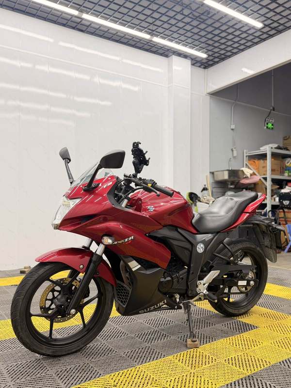 二手济南铃木极客飒 Gixxer 155