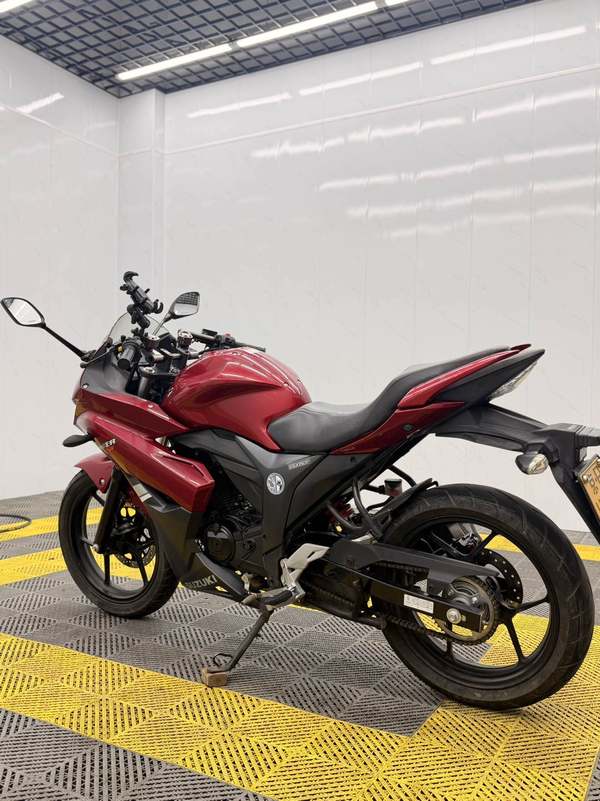 二手济南铃木极客飒 Gixxer 155