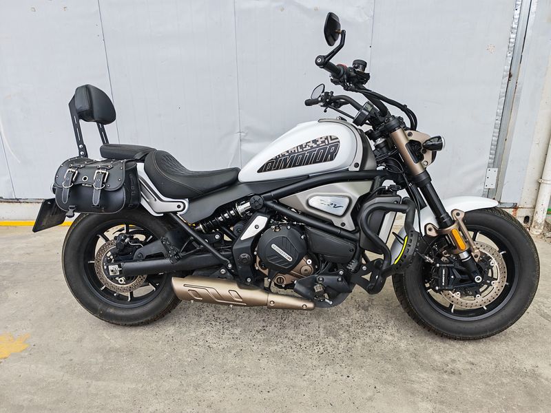 二手QJMOTOR闪700