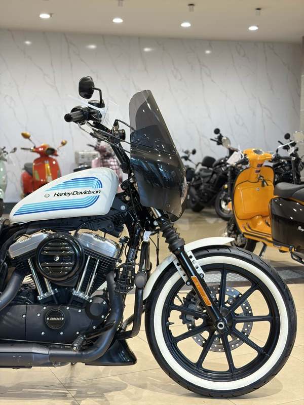 二手哈雷戴维森1200N Nightster
