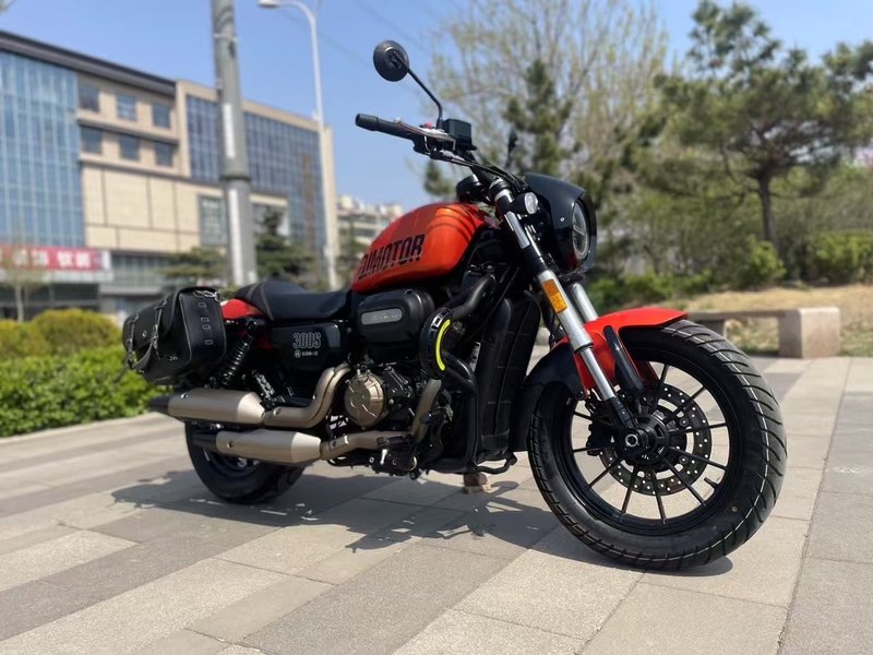 二手QJMOTOR闪300