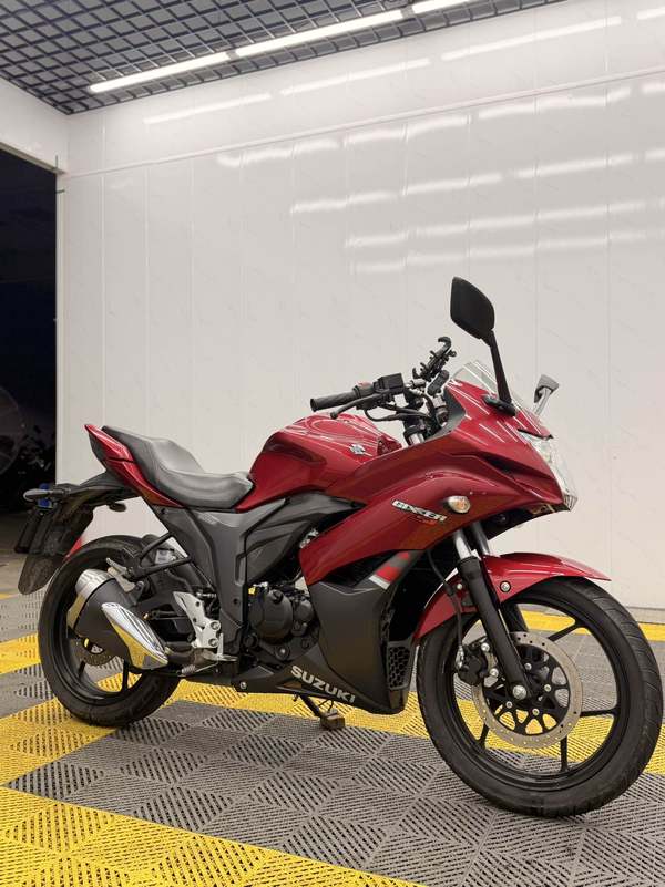 二手济南铃木极客飒 Gixxer 155