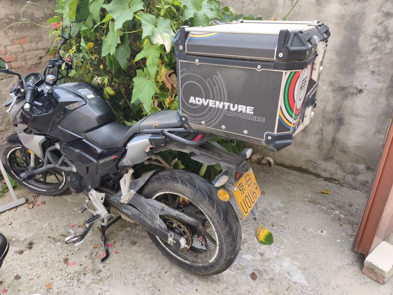 二手五羊本田CB190R 暴锋眼