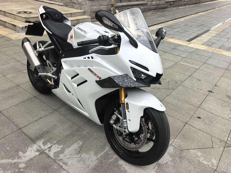 二手张雪机车820RR