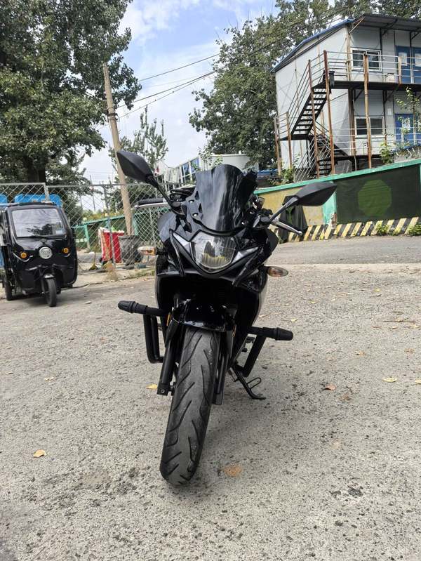 二手豪爵铃木GSX250R