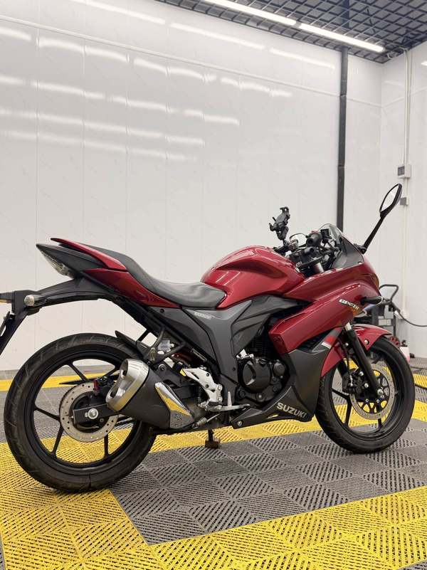 二手济南铃木极客飒 Gixxer 155