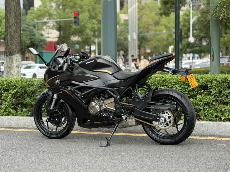 二手QJMOTOR赛250