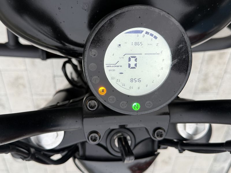 二手QJMOTOR闪300