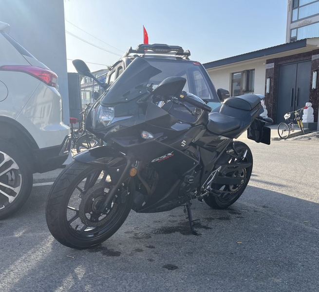 二手豪爵铃木GSX250R