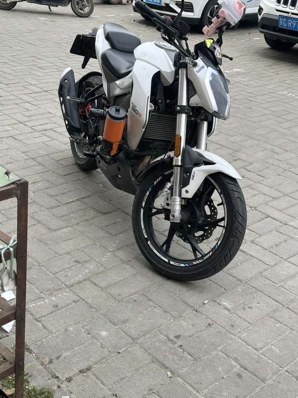 二手贝纳利小迅龙 BN150S