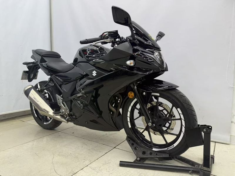 二手豪爵铃木GSX250R