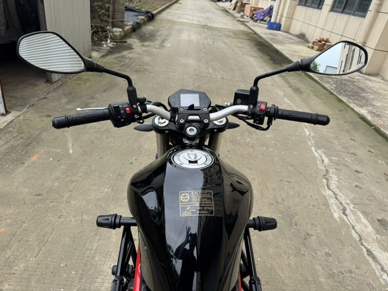 二手贝纳利蓝宝龙 BN302S