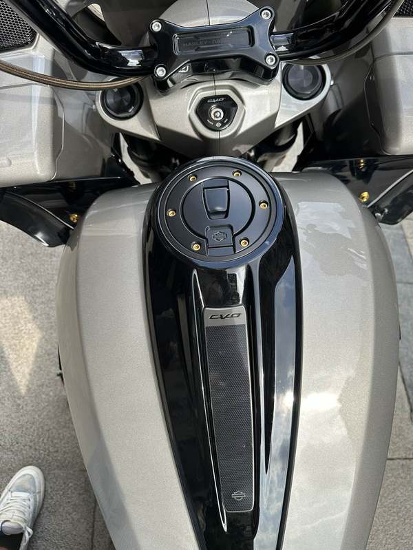 二手哈雷戴维森公路滑翔 Road Glide