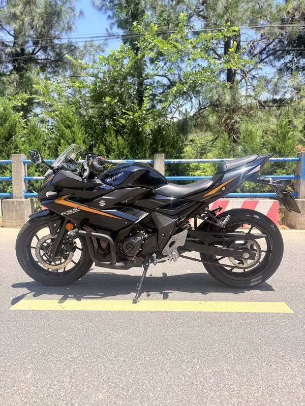 二手豪爵铃木GSX250R