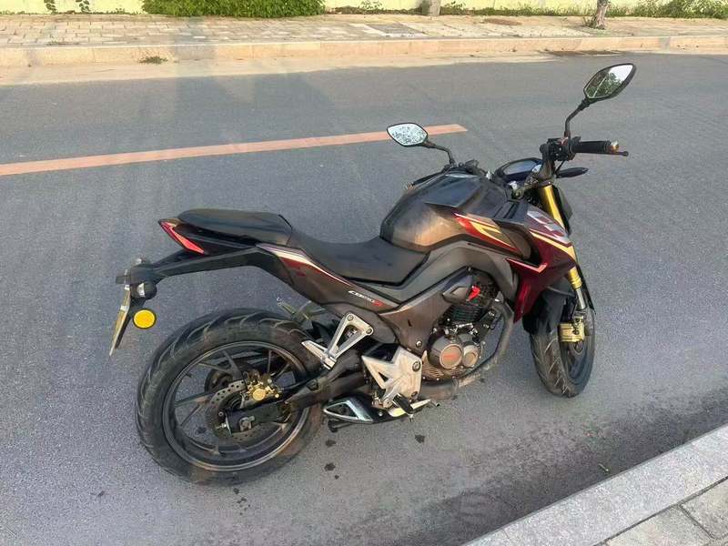 二手五羊本田CB190R 暴锋眼