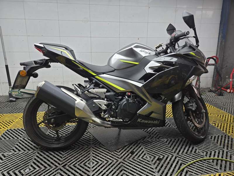 二手川崎Ninja 400