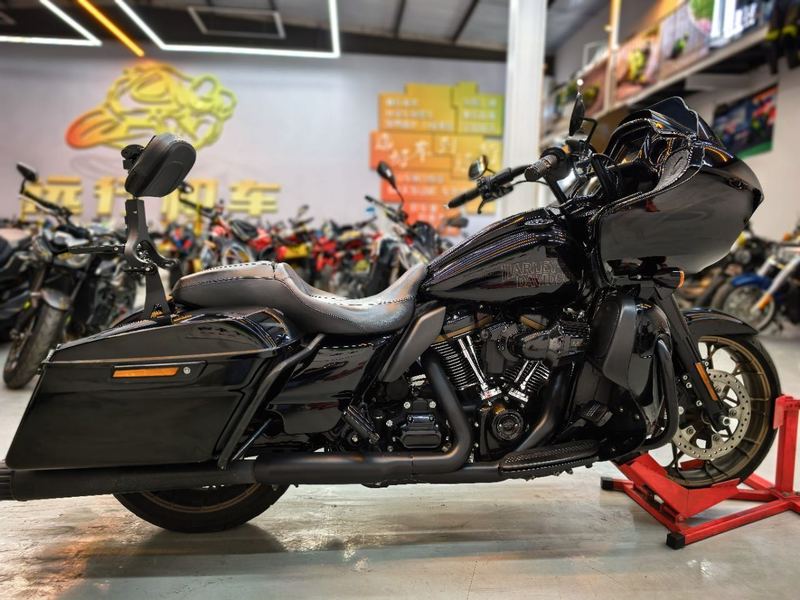 二手哈雷戴维森公路滑翔 Road Glide