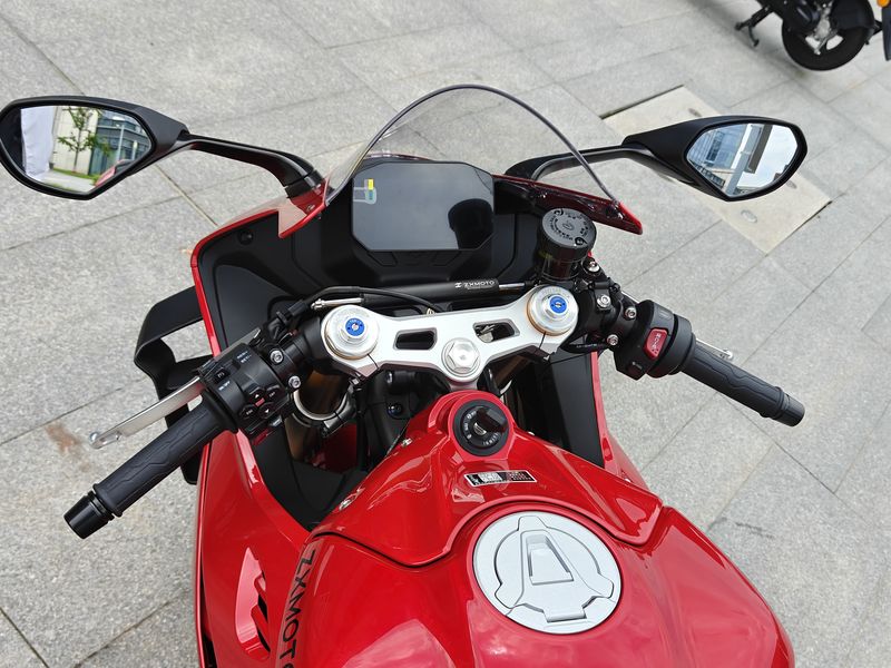 二手张雪机车500RR