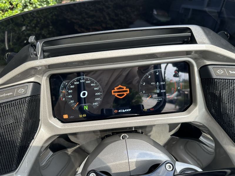 二手哈雷戴维森公路滑翔 Road Glide