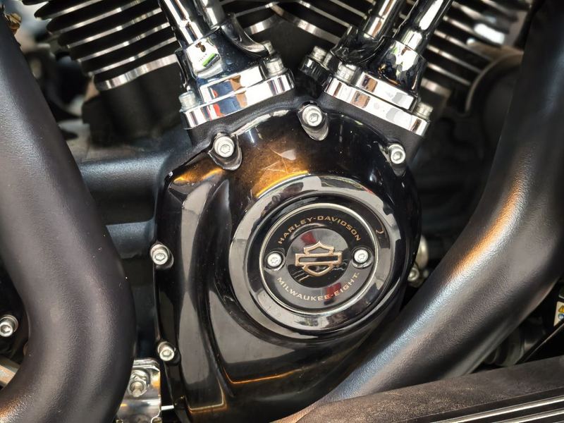 二手哈雷戴维森公路滑翔 Road Glide