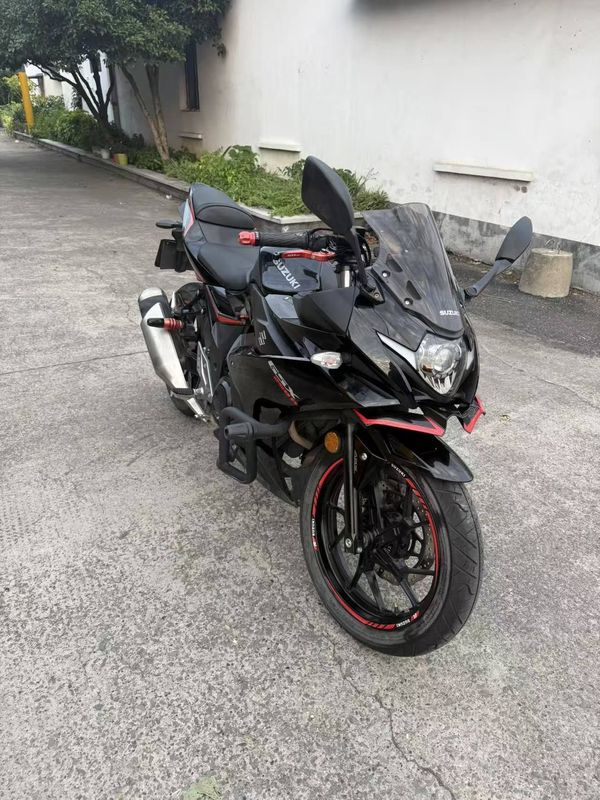 二手豪爵铃木GSX250R