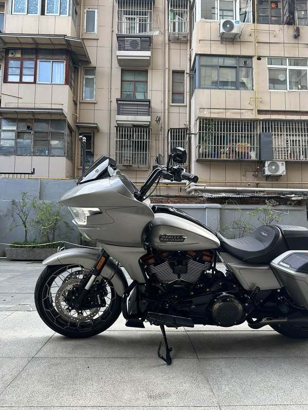 二手哈雷戴维森公路滑翔 Road Glide