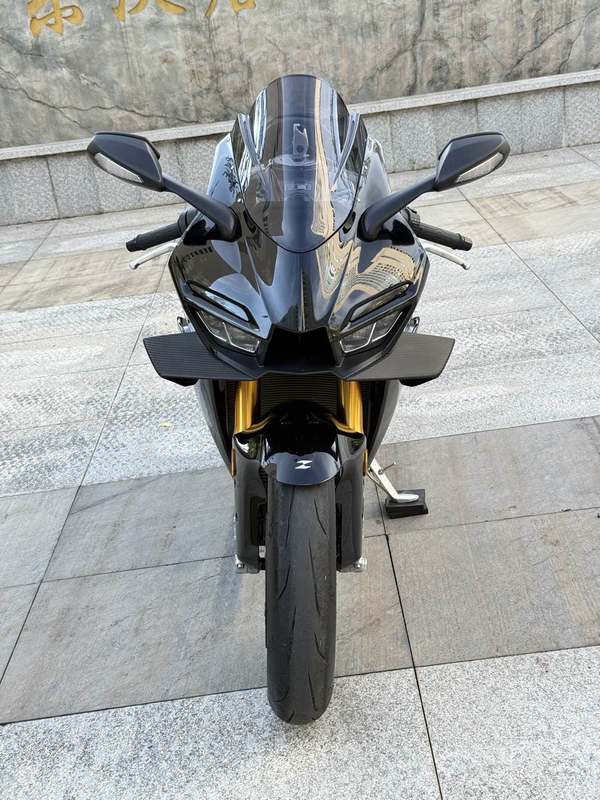 二手张雪机车820RR