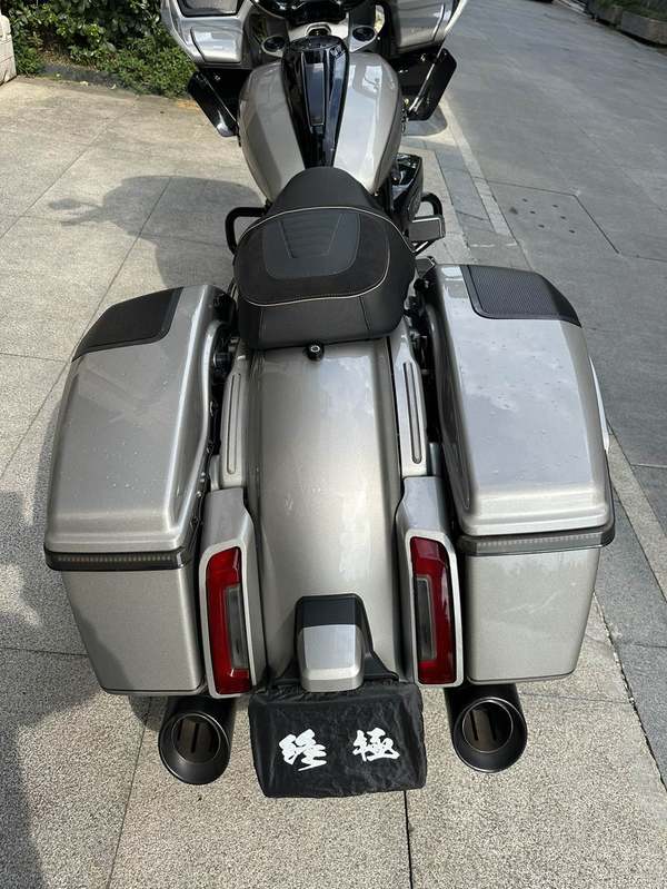二手哈雷戴维森公路滑翔 Road Glide