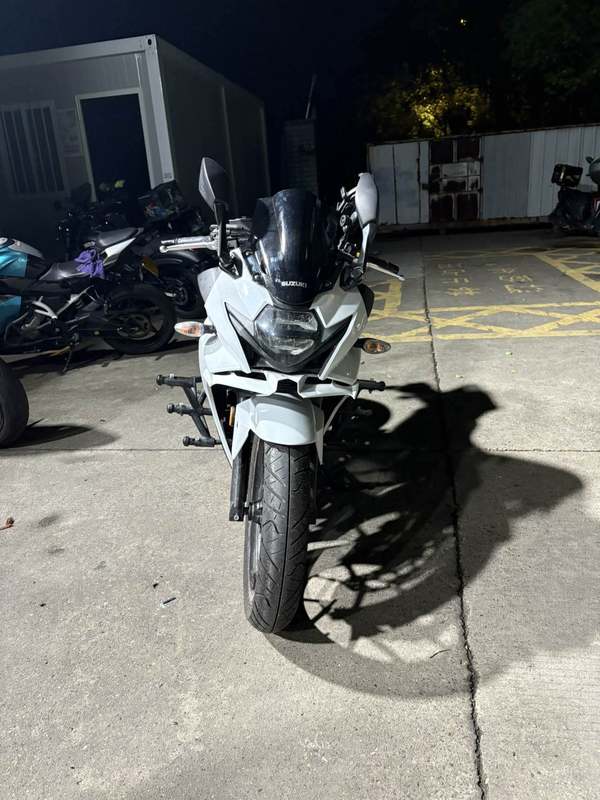 二手豪爵铃木GSX250R
