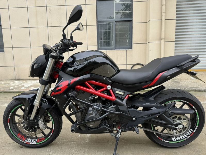 二手贝纳利蓝宝龙 BN302S