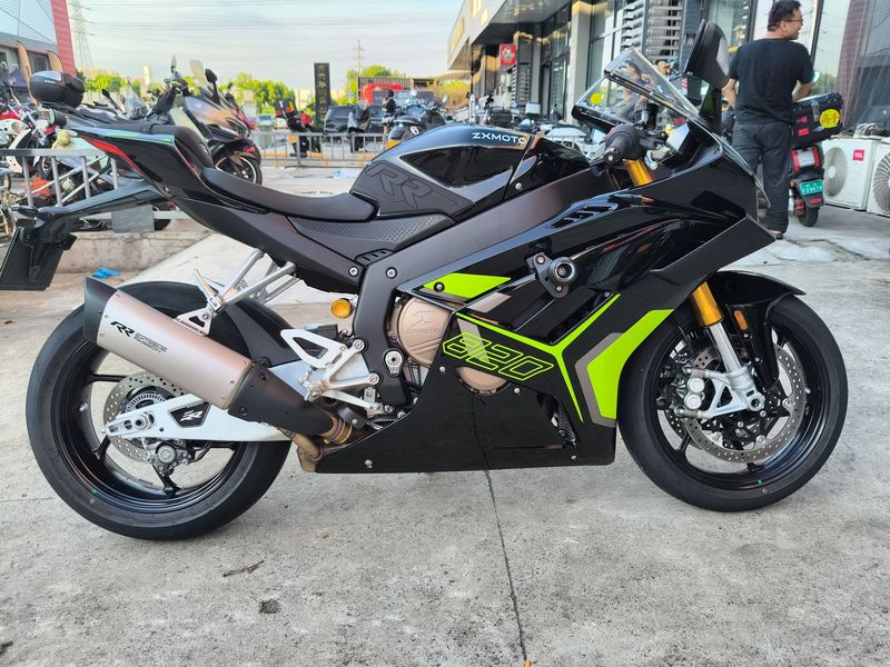 二手张雪机车820RR