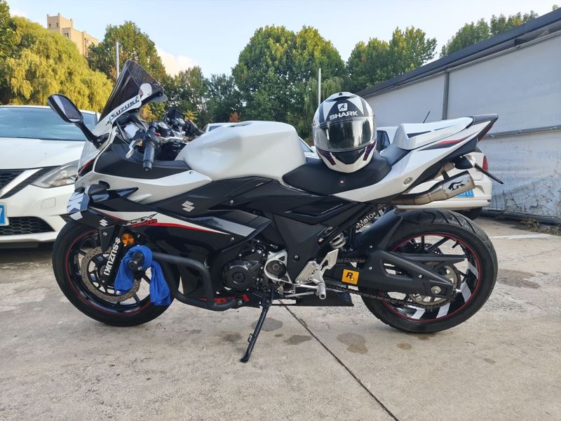 二手豪爵铃木GSX250R
