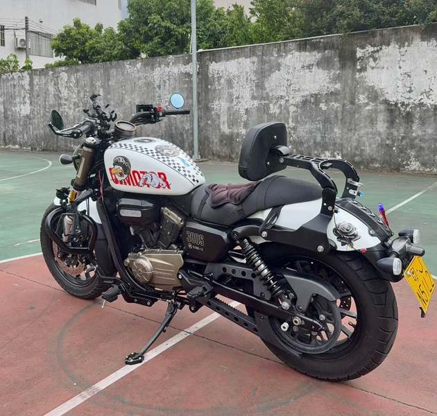 二手QJMOTOR闪300