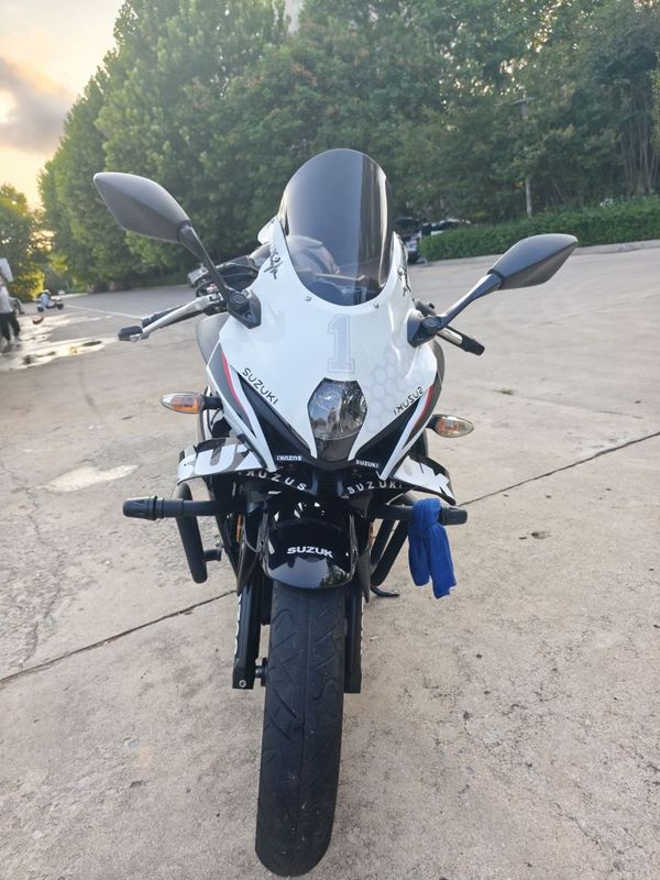 二手豪爵铃木GSX250R