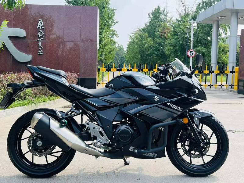 二手豪爵铃木GSX250R